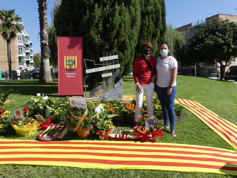Celebrem l'11 de setembre, Diada Nacional de Catalunya, amb totes les mesures de seguretat establertes per la Covid-19. Ofrena floral al monument de Rafael Casanova