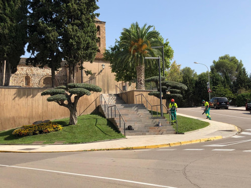 Durant l'estiu des de l'Ajuntament d'Abrera es continua treballant en el manteniment i millora dels parcs i jardins municipals