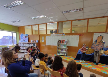 Ja hem iniciat, un any més, el projecte Hi havia una vegada...amb els i les alumnes d' I5 de les escoles del municipi