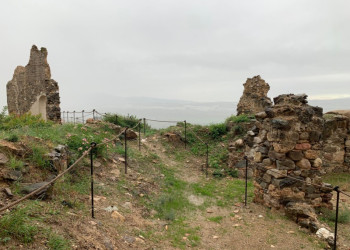 Visitem les obres de consolidació estructural de les restes del Castell de Voltrera i la capella de Sant Pere, que finalitzarem properament