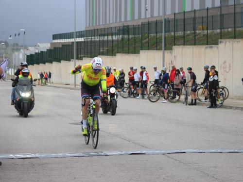 Abrera amb l'esport! Èxit de participació en la 2a Cursa Vila d'Abrera, organitzada per l'Abrera Club Ciclista