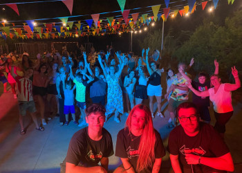 Les veïnes i veïns del barri de Sant Miquel d'Abrera, gaudeixen de la seva Festa Major amb bona participació a totes les activitats programades!