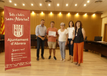 Lliurem novament els diplomes acreditatius a l'alumnat de diversos cursos del Departament de Promoció Econòmica. Enhorabona a tothom!