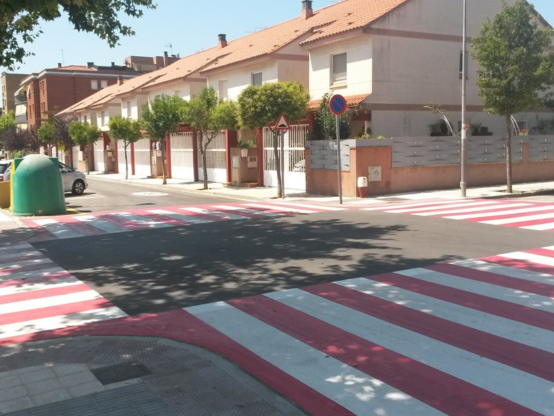Carrer de Federico García Lorca cantonada carrer d'Antoni Gaudí. Després