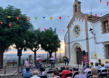 El veïnat del barri de Santa Maria de Vilalba d'Abrera viu la seva Festa Major, amb diferents propostes adreçades a tota la família!