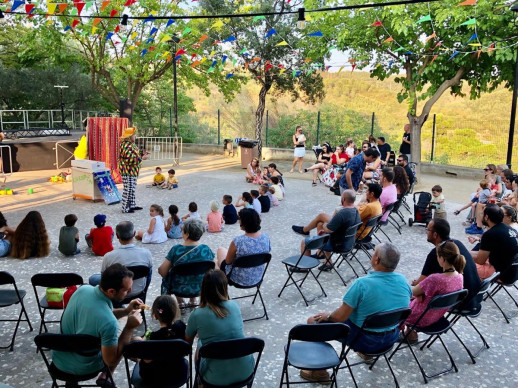 El veïnat del barri de Santa Maria de Vilalba d'Abrera viu la seva Festa Major, amb diferents propostes adreçades a tota la família!