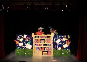 A Abrera reactivem les activitats per a la infància. Les famílies gaudeixen del teatre familiar "Un món (i un munt) de dracs!"