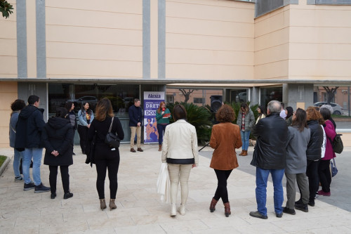 Abrera, municipi feminista! Commemorem el Dia Internacional de les Dones amb diverses propostes que s'allarguen durant tot el mes de març. Participeu-hi! Lectura del manifest del 8 de març