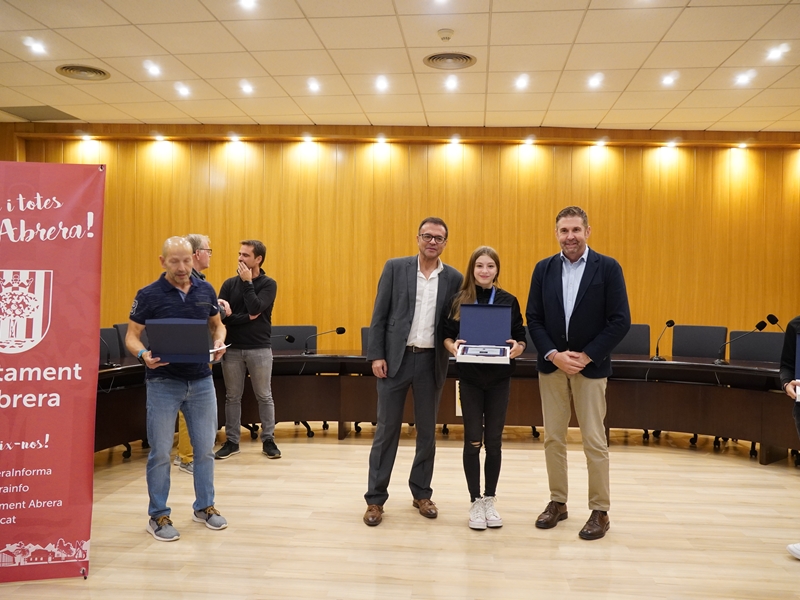 Lliurem els reconeixements esportius a les gimnastes de l'Abrera Gimnàstic Club pels èxits assolits als Campionats d'Espanya de Gimnàstica Artística d'aquest estiu