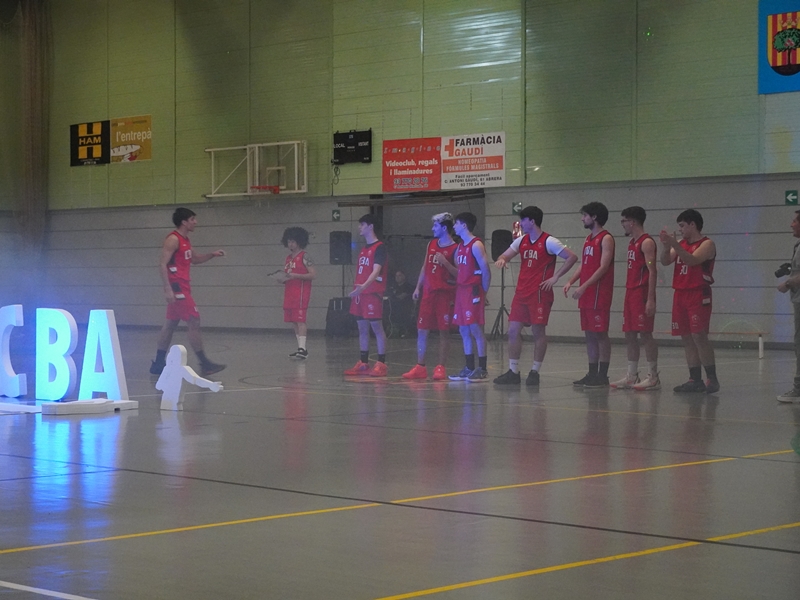 Assistim a la presentació dels equips de la temporada 2023-2024 del Club Bàsquet Abrera al Pavelló Esportiu Municipal