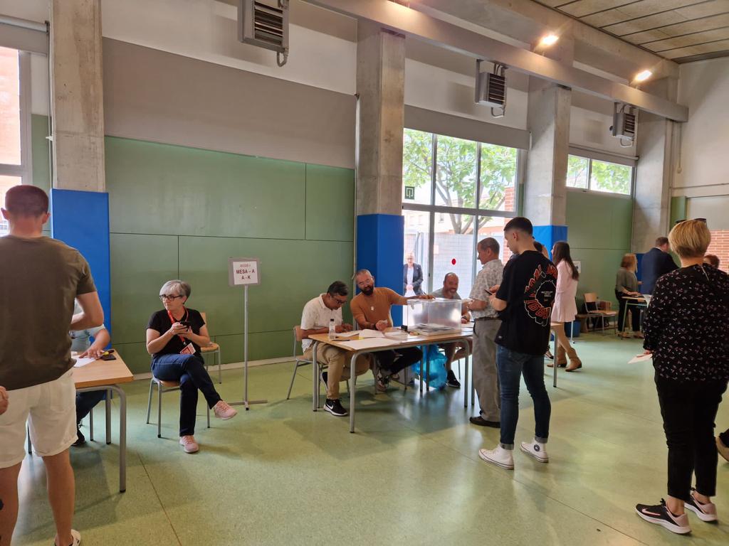 Eleccions Municipals 28 M - Col·legi electoral de l'Escola Francesc Platón i Sartí
