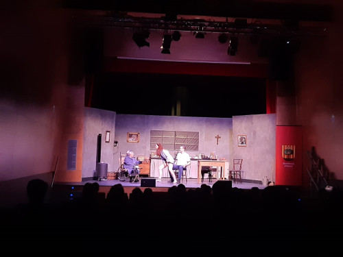 Concurs de Teatre Amateur Vila d'Abrera. Diumenge 24 d'abril. Seguim gaudint del teatre amb La reina de bellesa de Leenane