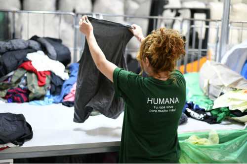 A Abrera donem més de 14 tones de roba usada a Humana durant el primer semestre de l'any 2021
