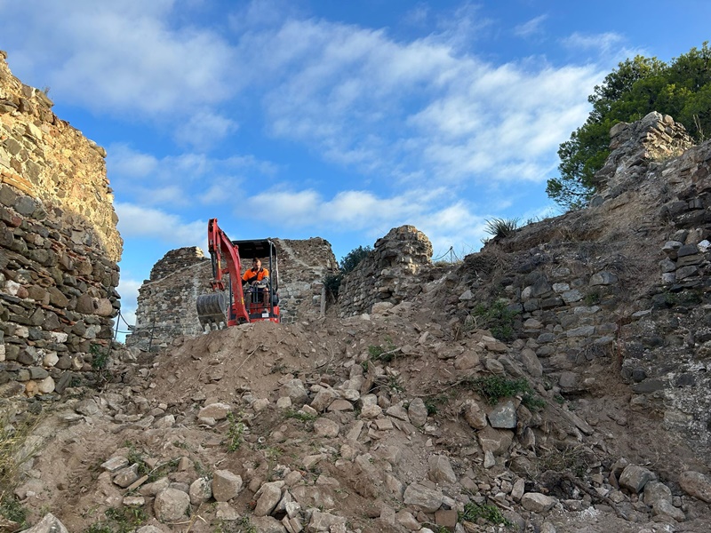 Reprenem les excavacions arqueològiques als jaciments del castell de Voltrera d'Abrera i Sant Hilari. Jaciment del Castell de Voltrera d'Abrera