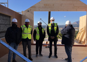 Visitem la construcció de la casa sostenible 'Lilus House', al barri de Sant Miquel del nostre municipi