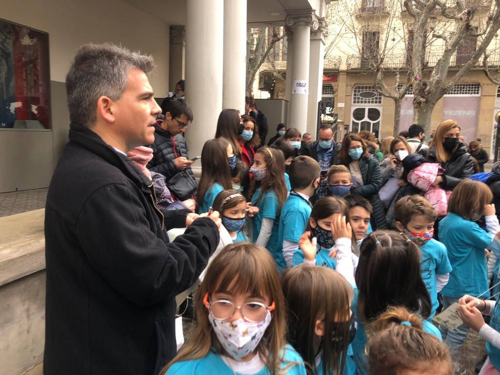 Un total de 36 alumnes de l'Escola Municipal de Música d'Abrera participen al Cantaxics 2022 de Manresa