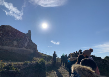 El proper any 2023, també podrem gaudir cada primer dissabte de mes, de les visites i jornades de portes obertes al Castell de Voltrera i al Balcó de Montserrat!