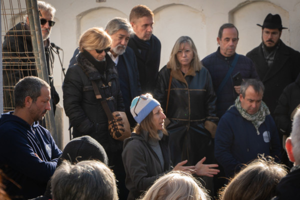 El conseller de justícia i qualitat democràtica de la Generalitat de Catalunya, Ramon Espadaler, visita la intervenció arqueològica a la fossa comuna del Cementiri Vell amb autoritats municipals i familiars de les persones afusellades el 1939