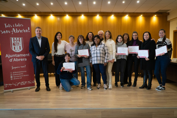 A Abrera apostem per la formació! Lliurem els diplomes acreditatius a l'alumnat de diversos cursos del Departament de Promoció Econòmica - COMPETÈNCIES DIGITALS