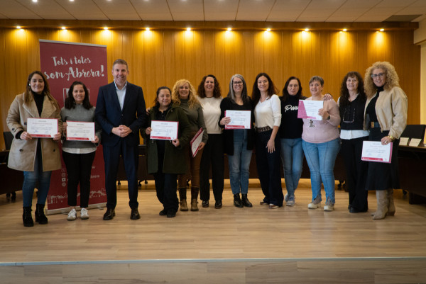 A Abrera apostem per la formació! Lliurem els diplomes acreditatius a l'alumnat de diversos cursos del Departament de Promoció Econòmica - SAP