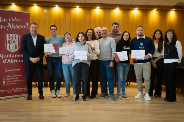 A Abrera apostem per la formació! Lliurem els diplomes acreditatius a l'alumnat de diversos cursos del Departament de Promoció Econòmica - MAGATZEM