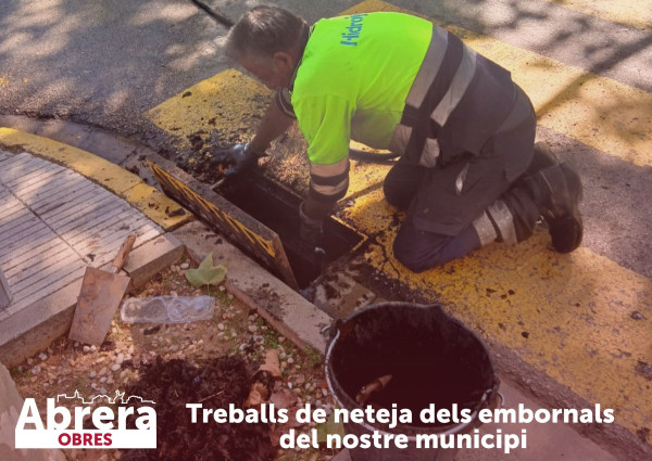Continuem duent a terme treballs de neteja als embornals en diferents punts del nostre municipi per prevenir incidències a la via pública