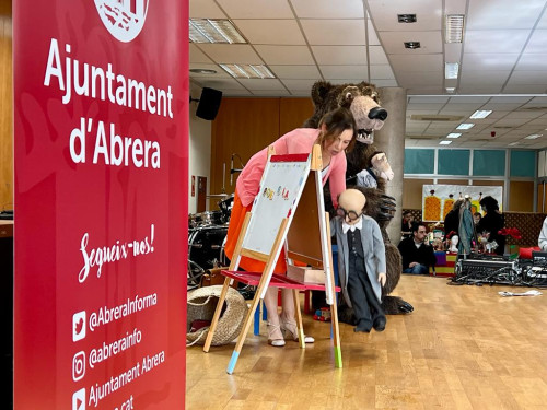 Gaudim de la diada de Sant Jordi d'Abrera, al Mercat Municipal i a la Casa de Cultura. Gràcies Abrera!