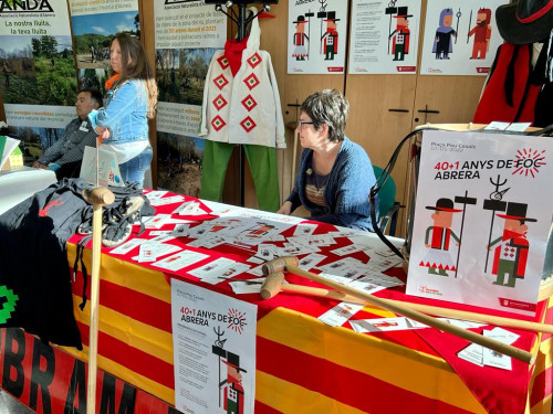 Gaudim de la diada de Sant Jordi d'Abrera, al Mercat Municipal i a la Casa de Cultura. Gràcies Abrera!