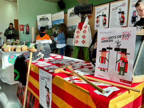 Gaudim de la diada de Sant Jordi d'Abrera, al Mercat Municipal i a la Casa de Cultura. Gràcies Abrera!