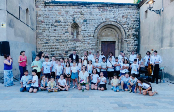 Festa Major 2022: Ballada de  Sardanes amb la Cobla Ciutat de Manresa, amb la participació de les escoles Josefina Ibáñez i Francesc Platón i Sartí a la plaça de l'Església