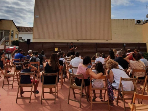 Les veïnes i veïns del barri de La Florida gaudeixen de la seva Festa Major, amb activitats per a tothom!