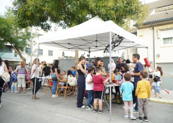 Gaudim de la Castanyada musical a Can Morral amb activitats, bona música i la col·laboració de les entitats del barri