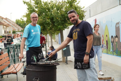 Gaudim de la Castanyada musical a Can Morral amb activitats, bona música i la col·laboració de les entitats del barri