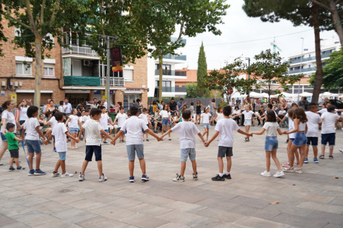 Festa Major d'Abrera 2023: Ballada de sardanes amb la Cobla Vila d'Olesa, Abrera Sardanista i les escoles Francesc Platón i Sartí i Josefina Ibáñez