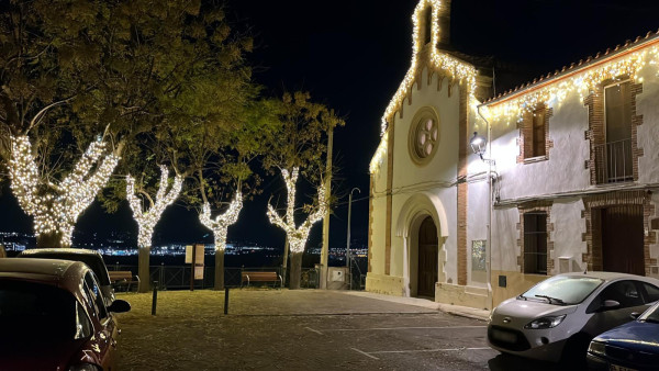 A Abrera encenem el Nadal amb una nova il·luminació festiva als equipaments municipals i carrers del nostre municipi. Santa Maria de Vilalba