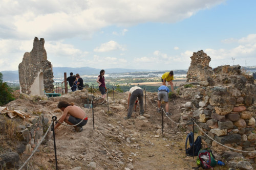 Comença la primera campanya d’excavacions arqueològiques al Castell de Voltrera d’Abrera