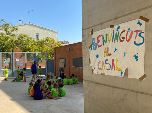 Visitem el Casal d'Estiu 2022 d'Abrera, el qual estan gaudint més de 200 infants