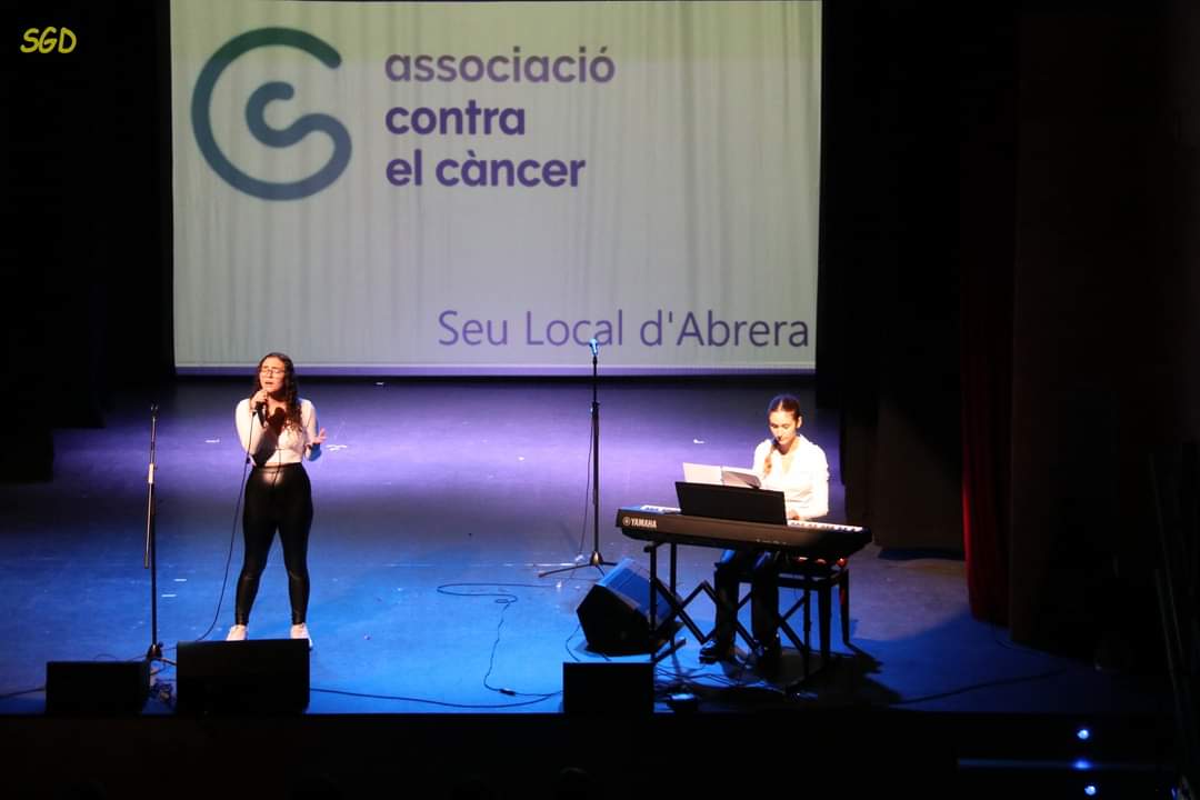 El 18è Festival Contra el Càncer omple la Sala Municipal i recapta 2.340 euros per a la investigació i l'ajuda psicològica. Moltes gràcies a tothom!