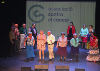 El 18è Festival Contra el Càncer omple la Sala Municipal i recapta 2.340 euros per a la investigació i l'ajuda psicològica. Moltes gràcies a tothom!