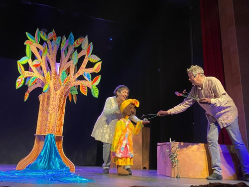 Abrera, municipi feminista! Commemorem el Dia Internacional de les Dones amb diverses propostes que s'allarguen durant tot el mes de març. Participeu-hi! Espectacle teatral