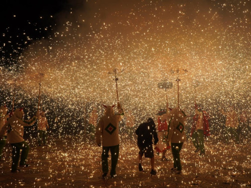 Celebrem els 45 anys de la Colla de Diables Bram de Foc d'Abrera amb una gran jornada festiva i dos correfocs!