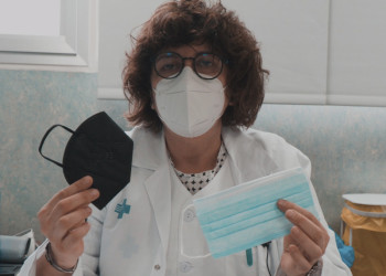 La salut és cosa de tothom! Us expliquem com s'han de col·locar les mascaretes i quin tipus és la més adequada en cada cas, amb l'infermera del CAP d'Abrera, Isabel Vergés