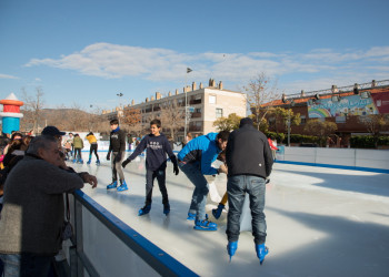 Aquest Nadal torna't a il·lusionar a Abrera! Inauguració de la Pista de Gel. 6 de desembre de 2019
