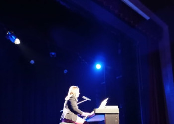 Reactivem la cultura! A Abrera hem gaudit del primer concert del Cicle Musical d'Abrera, amb l'actuació de la Carla Morillo