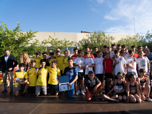 Felicitem les nostres entitats per la seva participació a la 16a edició de la Fira d’Entitats Esportives d’Abrera i als i les esportistes guardonats als 23ns Premis de l'Esport Local d'Abrera. Enhorabona!