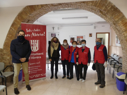 Lliurem lots de Nadal amb la col·laboració de Creu Roja i Càritas Abrera
