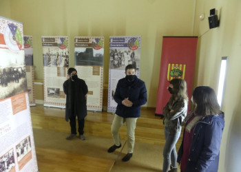 Exposició "Calendari festiu de l'Abrera agrària"
