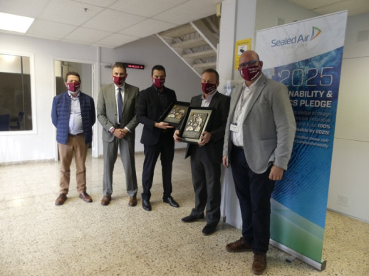 Agraïm la solidaritat de les empreses Sealed Air Packaging i Plaesa per la col·laboració en la prevenció i contenció de la Covid-19