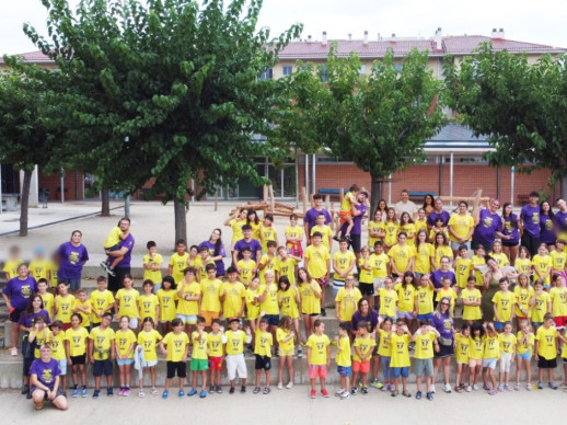 Visitem el Casal d’Estiu Municipal, que enguany fa part de les activitats a l'Escola Francesc Platón i Sartí d'Abrera