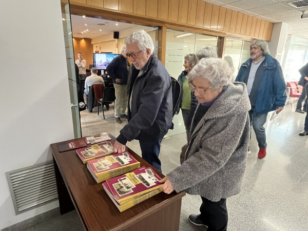 Abrera acull el Plenari de la Xarxa de Memòria Democràtica del Baix Llobregat, amb una visita a la fossa comuna del Cementiri Vell